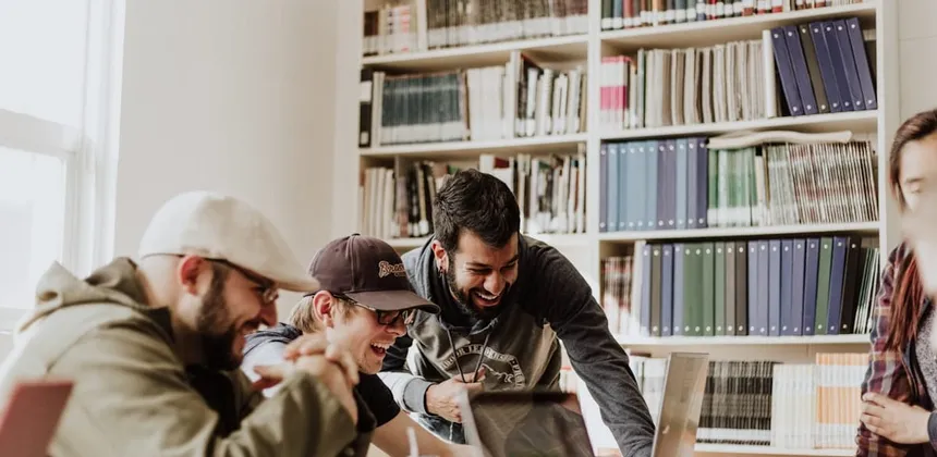 5 compétences clés développées en Business School — Ce que chaque bachelier doit savoir